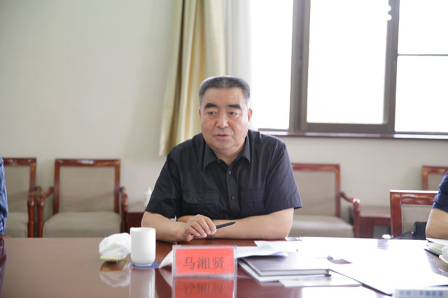 甘肃省委政法委书记、省法学会党组书记、常务副会长、编委会主任马湘贤同志出席会议并作了讲话
